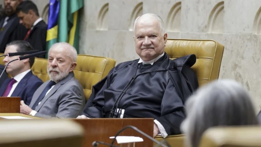 Fachin toma posse na presidência do STF e defende diálogo entre os poderes