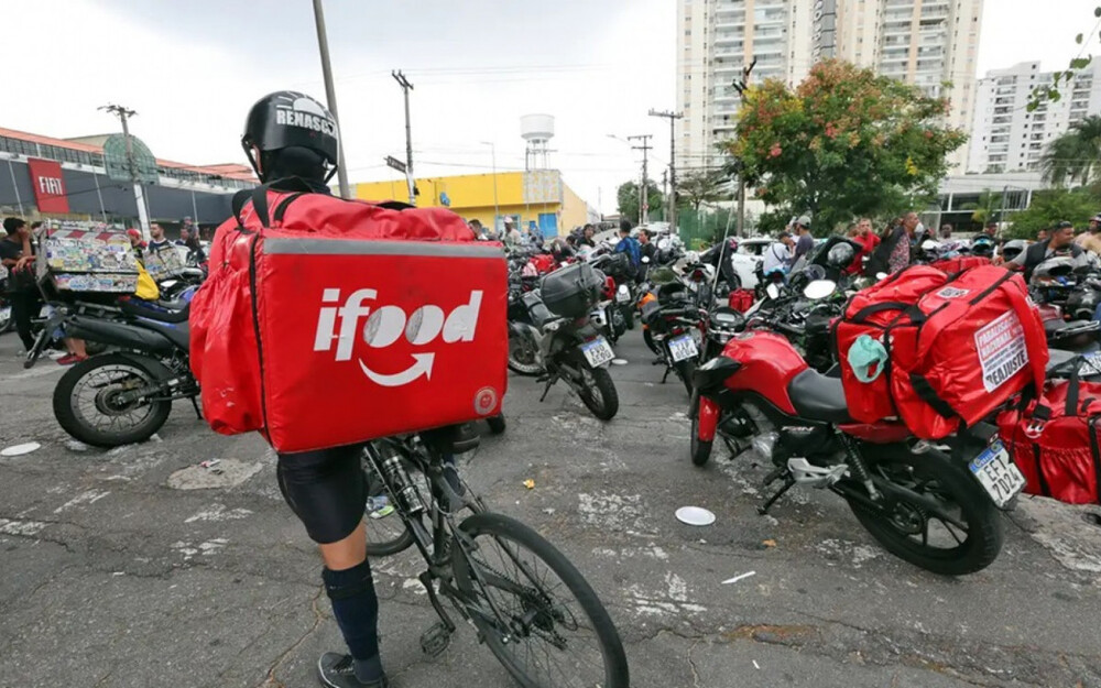 Rio aprova decreto que impede obrigatoriedade de entregadores entrarem em condomínios