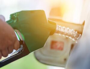 Brasil adota gasolina E30 com 30% de etanol: entenda a mudança