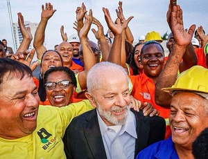 Câmara aprova zerar IR para 10 milhões de brasileiros com renda até R$ 5 mil: 'Vitória da justiça tributária', celebra Lula