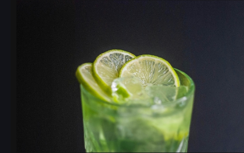 Intoxicação por metanol: entenda os riscos, sintomas e saiba o que fazer em casos de emergência