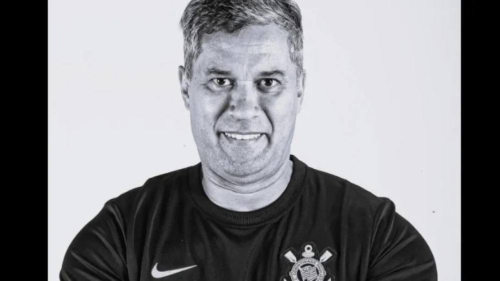 Treinador campeão pelo Corinthians morre após sofrer acidente em ginásio