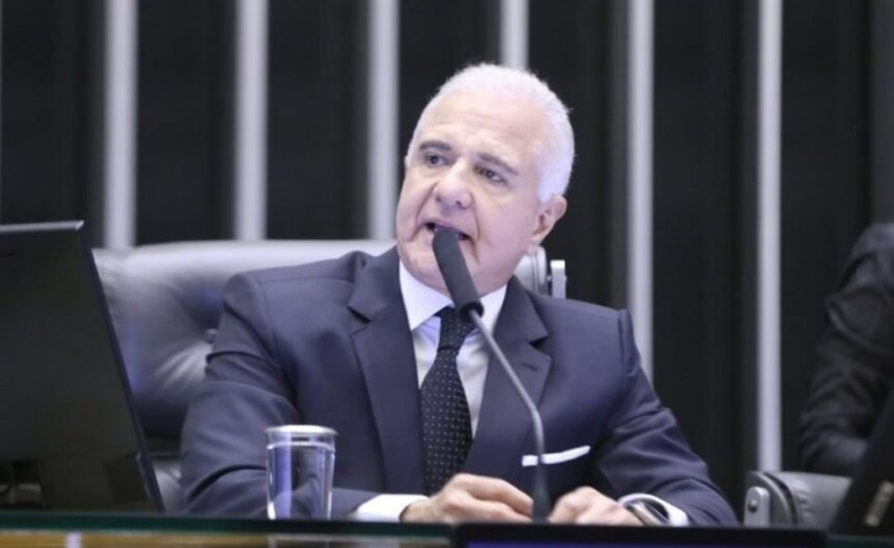 Deputado exige punição severa para adulteração de bebidas: ‘É crime hediondo’ 