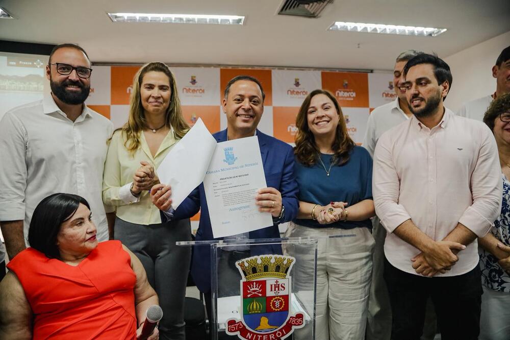 Prefeito Rodrigo Neves sanciona lei que cria programa para beneficiar pessoas com Transtorno do Espectro Autista (TEA)