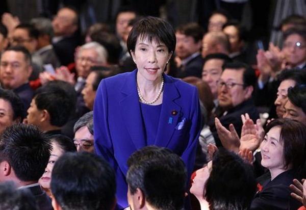 A 'dama de ferro': descubra quem é Sanae Takaichi, a conservadora que poderá governar o Japão
