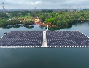 Usina de Itaipu termina montagem de “ilha solar” que vai gerar energia