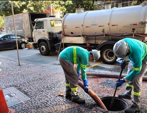 ‘Cocô para todo lado’: Águas do Rio começa a entupir esgoto de inadimplentes