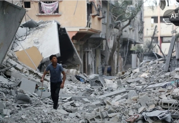 Palestinos encontram Cidade de Gaza devastada antes que Hamas comece a libertar reféns