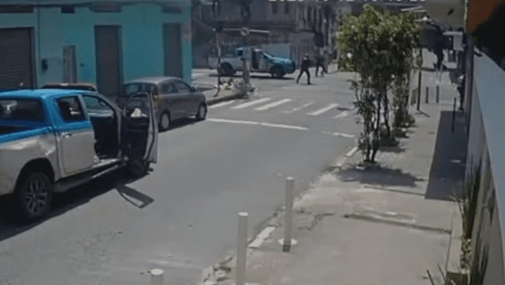 Perseguição da PM termina com 4 suspeitos mortos e um preso em Mesquita