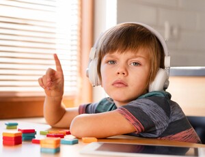 Educação inclusiva: PL sobre autismo avança no Congresso e destaca a formação de professores com base científica