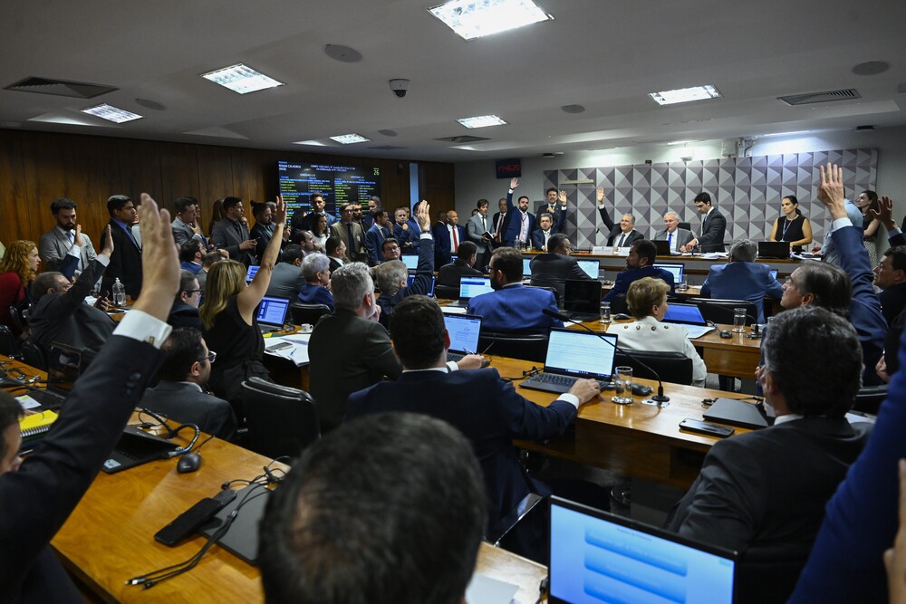 Centrão vai perder 370 cargos no governo por trabalhar contra