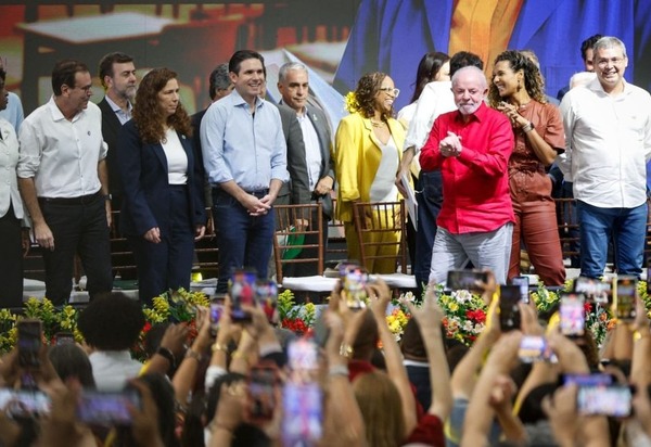 Após derrota, Lula xinga deputados e senadores de maior “baixo nível” da história