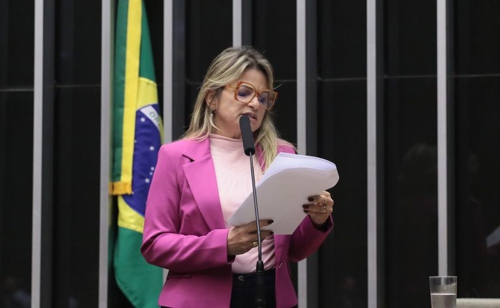 Câmara aprova medidas de proteção à primeira infância no ambiente digital