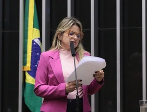 Câmara aprova medidas de proteção à primeira infância no ambiente digital