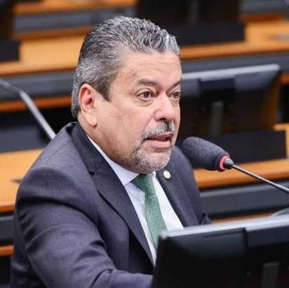 Senado homenageia médicos pelo compromisso com a vida