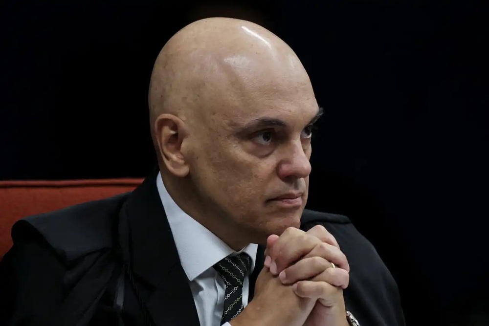 Moraes Determina Intimação de Paulo Figueiredo nos EUA em Investigação Sobre Tentativa de Golpe