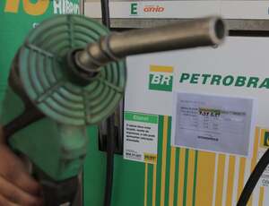 Sindicato Defende Reestatização da BR Distribuidora e Critica Preços Altos de Combustíveis