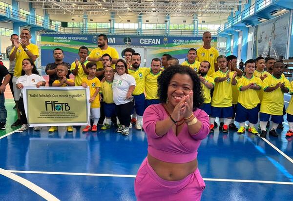Jogo pela Inclusão reúne Seleção Brasileira de Nanismo e estudantes em Niterói