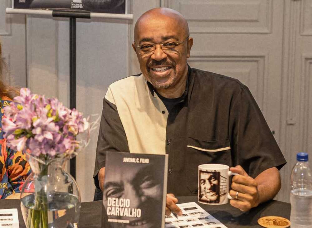 Juvenal C. Filho lança biografia que celebra legado de Delcio Carvalho