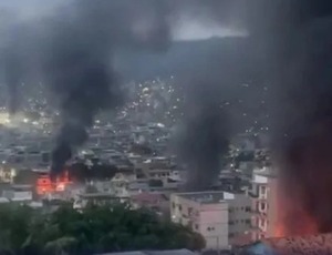 Terror no Rio: Criminosos fecham vias em retaliação à megaoperação