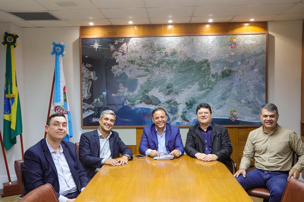 Prefeito de Niterói anuncia parceria com a Unilasalle e o Instituto Abel