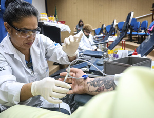 Prefeitura de Niterói e escolas de samba da cidade se unem em evento para incentivar doação de sangue