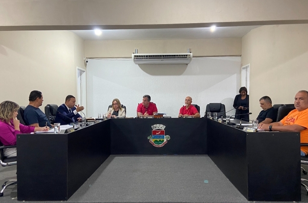 Câmara Municipal de Seropédica recebe o procurador geral do município para esclarecer dúvidas sobre a construção Hospital Municipal na cidade 