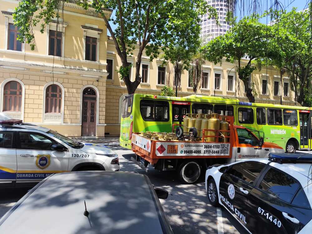 Ação integrada da Guarda Municipal de Niterói resulta na prisão de homem por furto no Centro