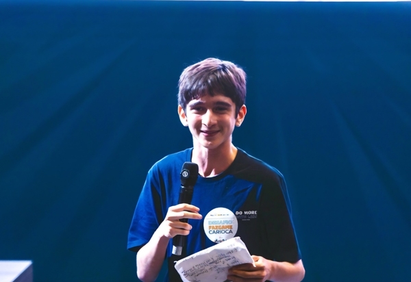 Desafio de criação de games inspira estudante de 15 anos a escrever seu primeiro livro