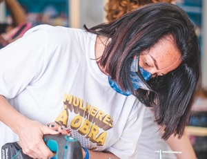 Após oficinas com Tekbond e Lorenzetti, projeto Mulheres à Obra realiza curso com a Makita no dia 8 de novembro