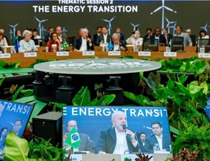  Lula diz que Acordo de Paris está longe da meta e faz apelo a líderes