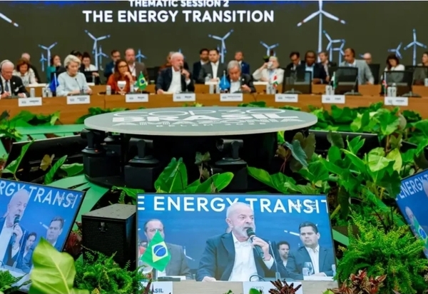  Lula diz que Acordo de Paris está longe da meta e faz apelo a líderes