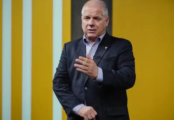 Fraude do INSS: ex-presidente da instituição, Alessandro Stefanutto, é preso pela PF