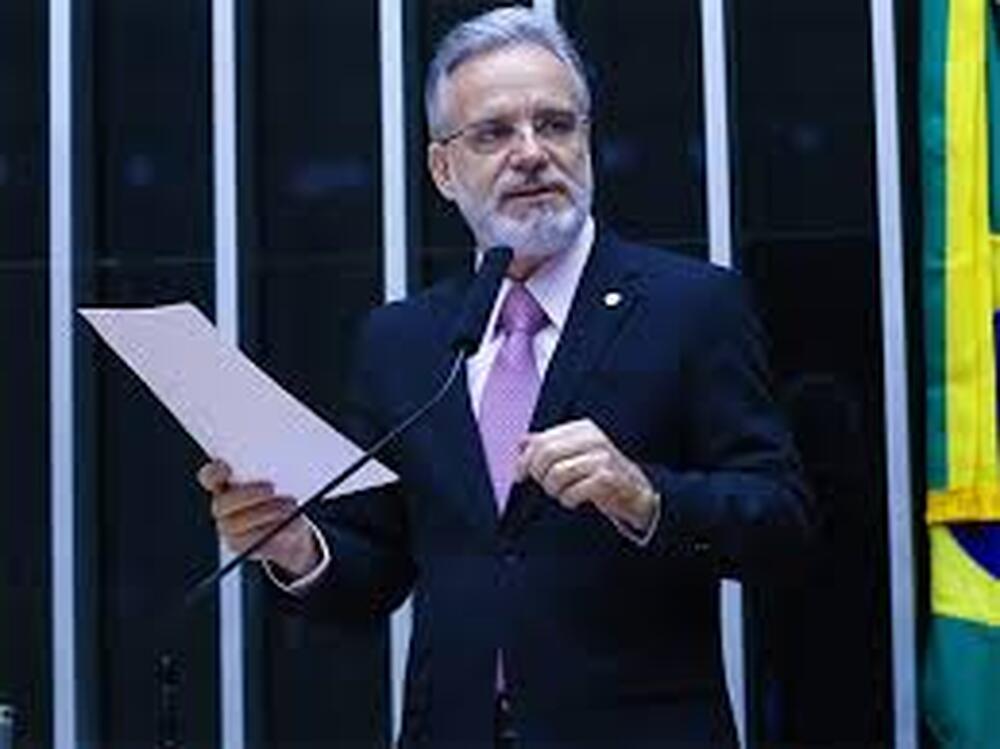 Líder da bancada ruralista quer incluir ações do MST no PL Antifacção