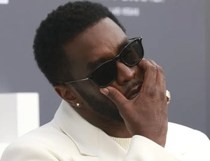 Foto de Diddy na prisão viraliza por mostrar rapper irreconhecível