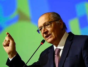 Alckmin elogia redução de 10% em tarifas, mas diz que imposto sobre o café ainda está alto
