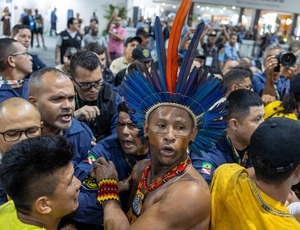 Índios delatam farsa da Cop30 e não querem só apito, querem apitar