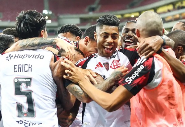 Santos vence Palmeiras com gol no fim, sai do Z4, e Flamengo agradece