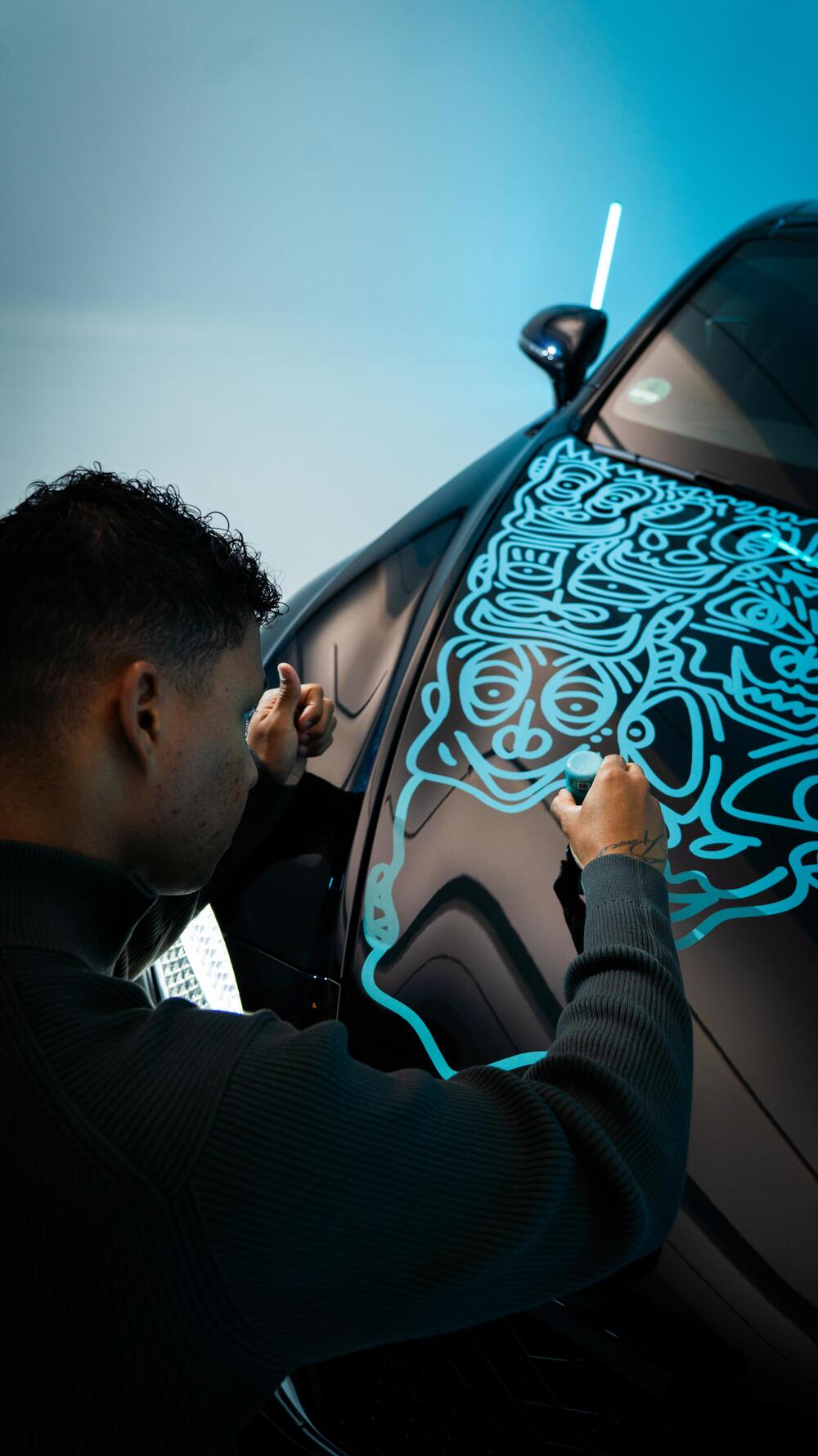 Romulo Kuranyi x Bentley Stuttgart x Canvancan x ArtOasis