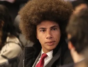 Deputado Renato Freitas é agredido e revida socos em homem em Curitiba