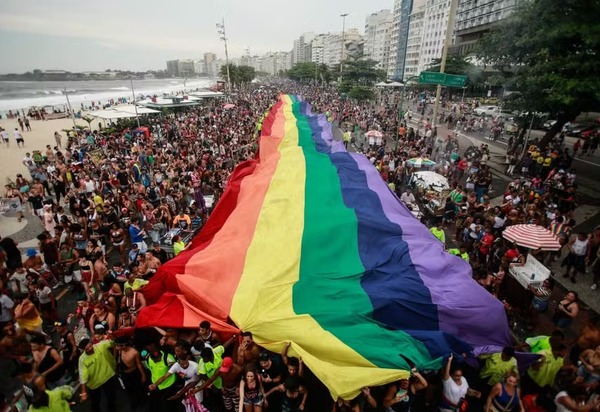 Copacabana com Parada LGBTI+ neste domingo terá esquema especial de trânsito