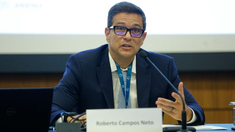 Roberto Campos Neto deveria ser investigado: recebeu do FGC 38 comunicados pedindo esclarecimentos sobre o Master e não agiu