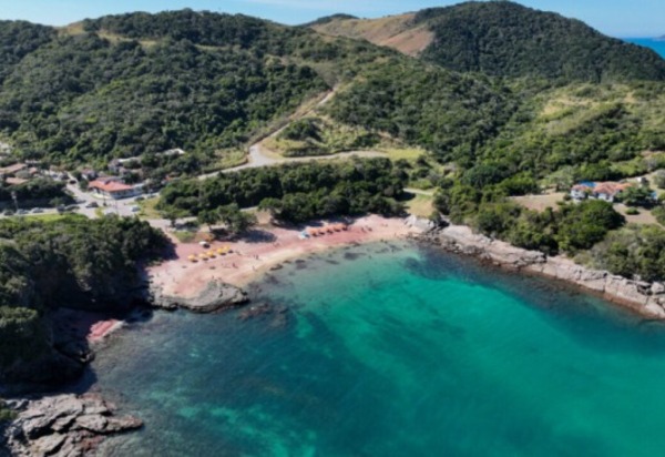 Prefeito de Búzios muda de ideia e pede para Câmara arquivar projeto de taxa de turismo sustentável