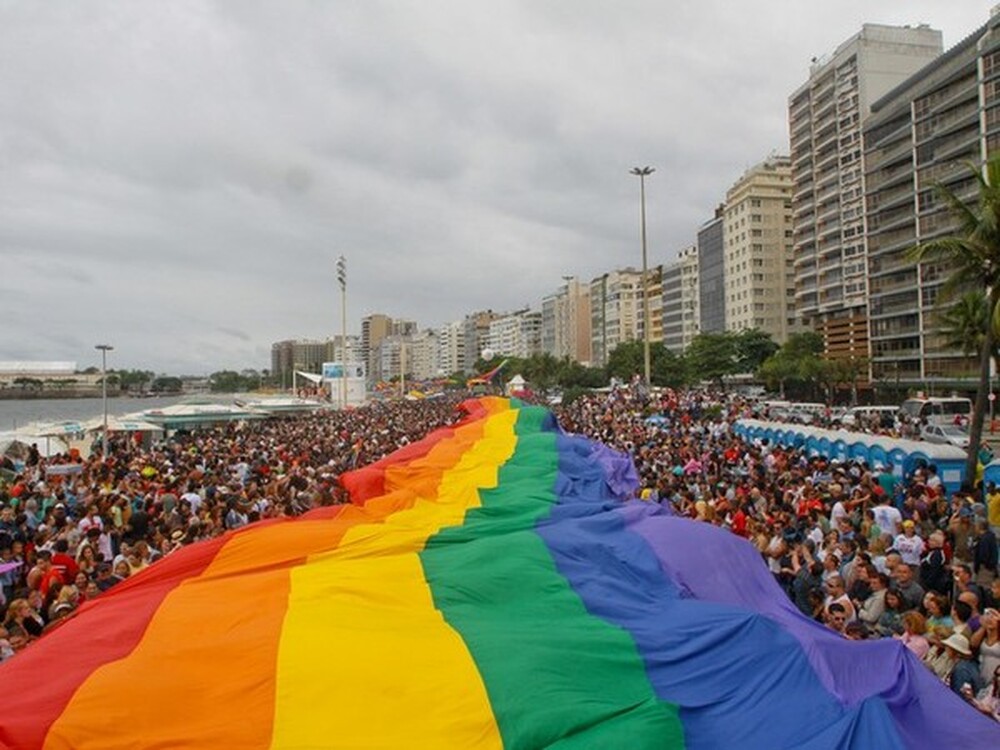 Guia de Prevenção Combinada ao HIV/Aids e ISTs: informação, cuidado e direitos na 30ª Parada do Orgulho LGBTI+ Rio