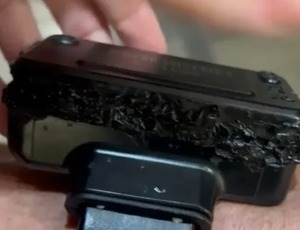 ‘METI FERRO QUENTE AÍ’  Bolsonaro admite que violou tornozeleira