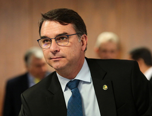 Flávio Bolsonaro Será Investigado Por Incitação ao Crime e Obstrução de Justiça a Pedido do PSOL