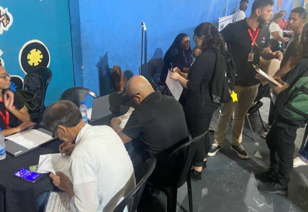 Arte Salva Vidas realiza último Feirão de Empregos do ano com 800 vagas