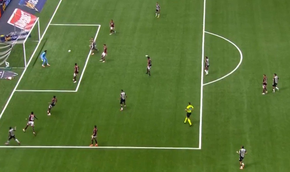 Flamengo busca empate com Atlético-MG no fim e fica muito perto do título brasileiro