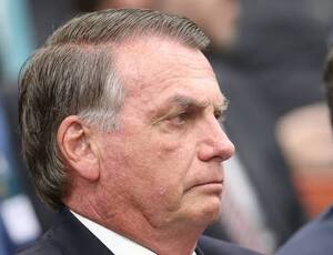 Moraes decreta cumprimento da pena de Jair Bolsonaro