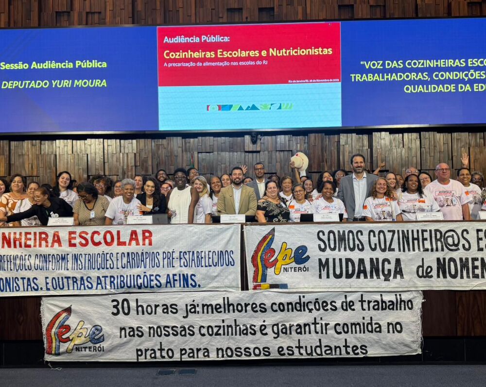 Cozinheiras escolares lotam Alerj em audiência convocada pelo Deputado Yuri Moura